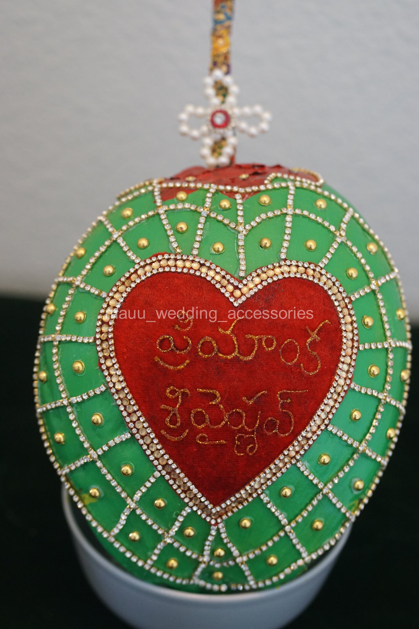 Fresh Kobbari Bondam - Heart shape Design