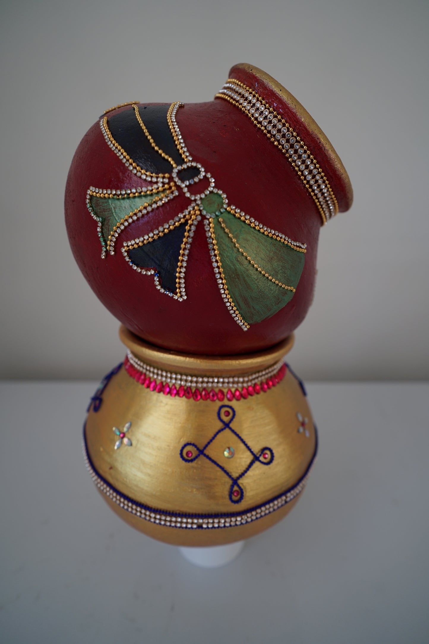 Garika Muntha - Decorated clay pot - Maroon Colour - Only One