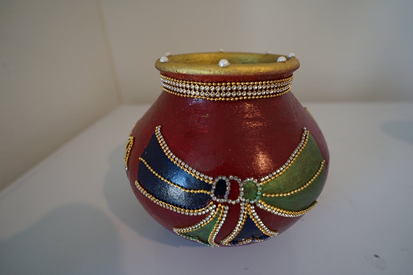 Garika Muntha - Decorated clay pot - Maroon Colour - Only One