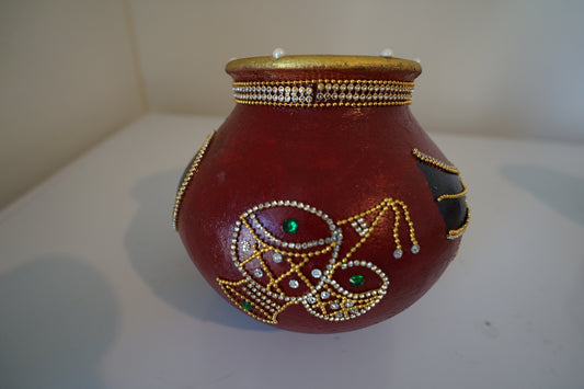 Garika Muntha - Decorated clay pot - Maroon Colour