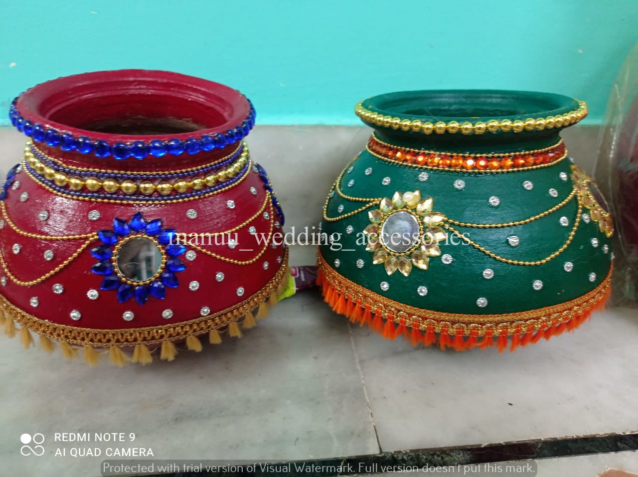 Garika Muntha - Decorated clay pot - Multi Colour Design