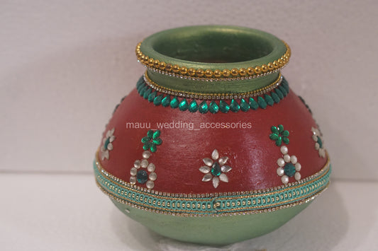 Garika Muntha - Decorated clay pot - Maroon And Green Colour