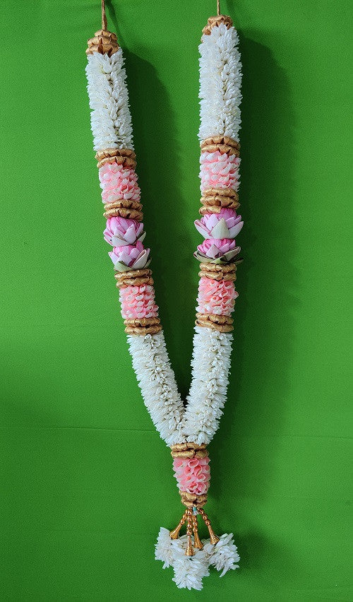 Fresh Flower Garlands – Petals and Lotus