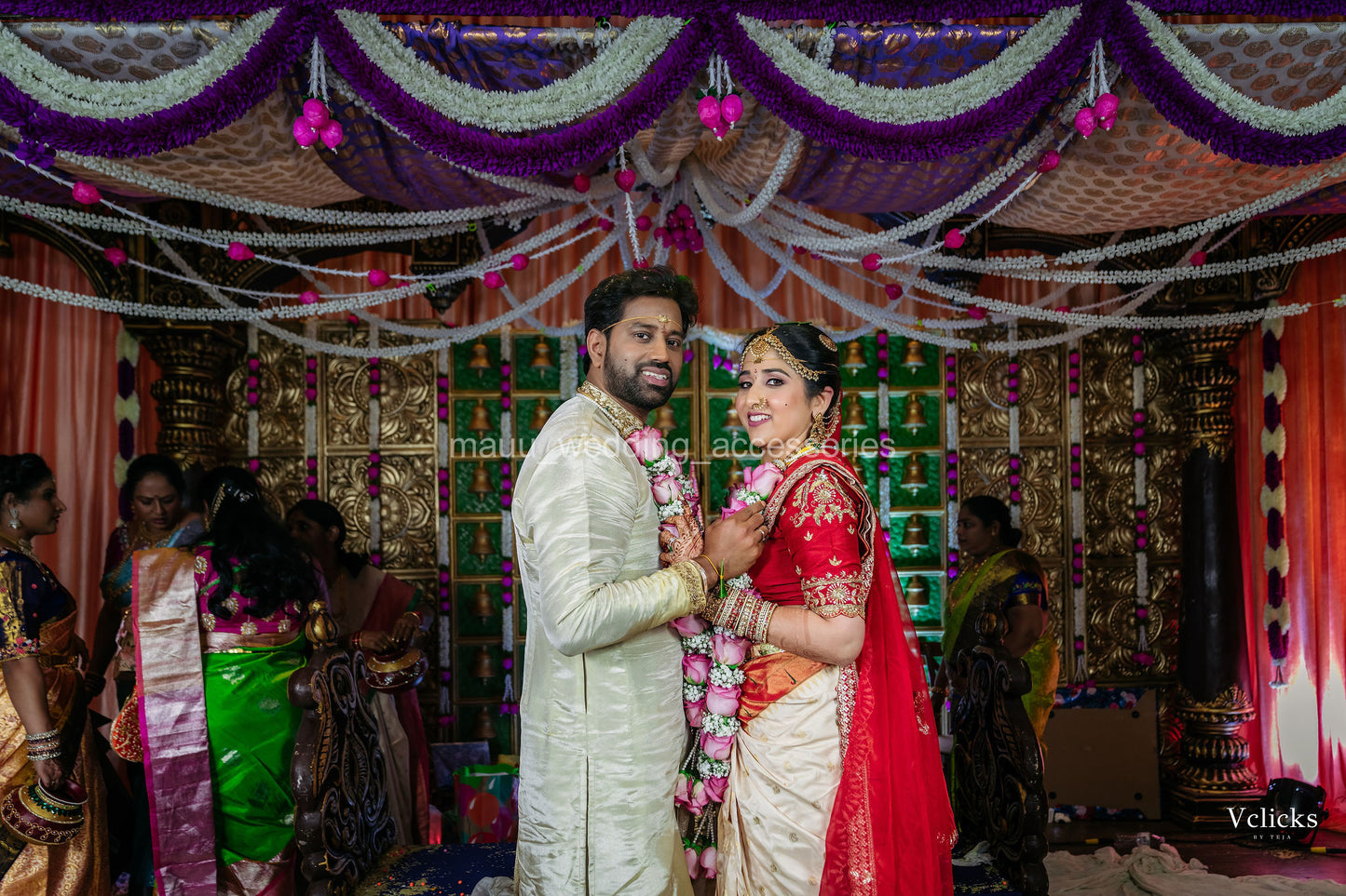 తాజా పూల దండలు – గులాబీలు &amp; శిశువు శ్వాస - అనుకూలీకరణ అందుబాటులో ఉంది 